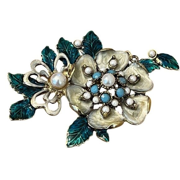 Monet Green Enamel White Faux Pearl Flower Gold Tone VTG Brooch Pin Signed - Picture 2 of 4